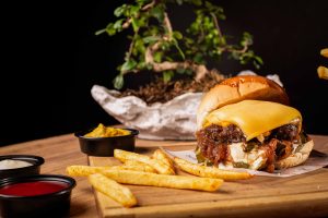 Beylikdüzü Yemek Fotoğrafçılığı ve Sosyal Medya Çekimi – Burger Bite Makyol Yaşam