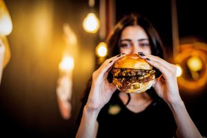 Beylikdüzü Yemek Fotoğrafçılığı ve Sosyal Medya Çekimi – Burger Bite Makyol Yaşam